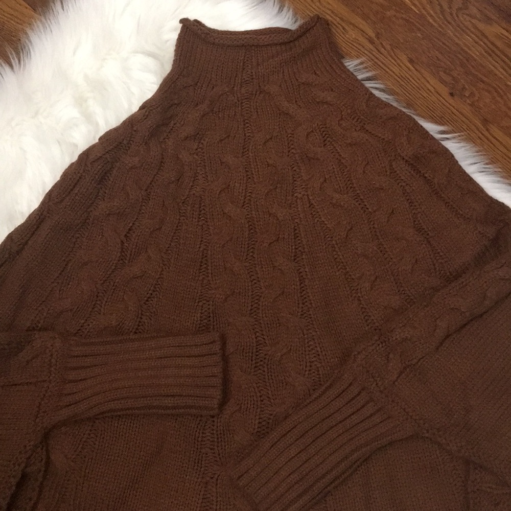 The Kori Knit Cape - Picture 5 of 8